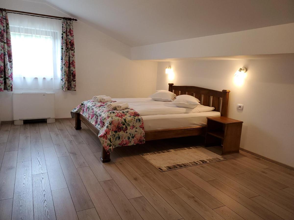 Pensiunea Casa Brancovenilor Sîmbăta de Sus Екстериор снимка